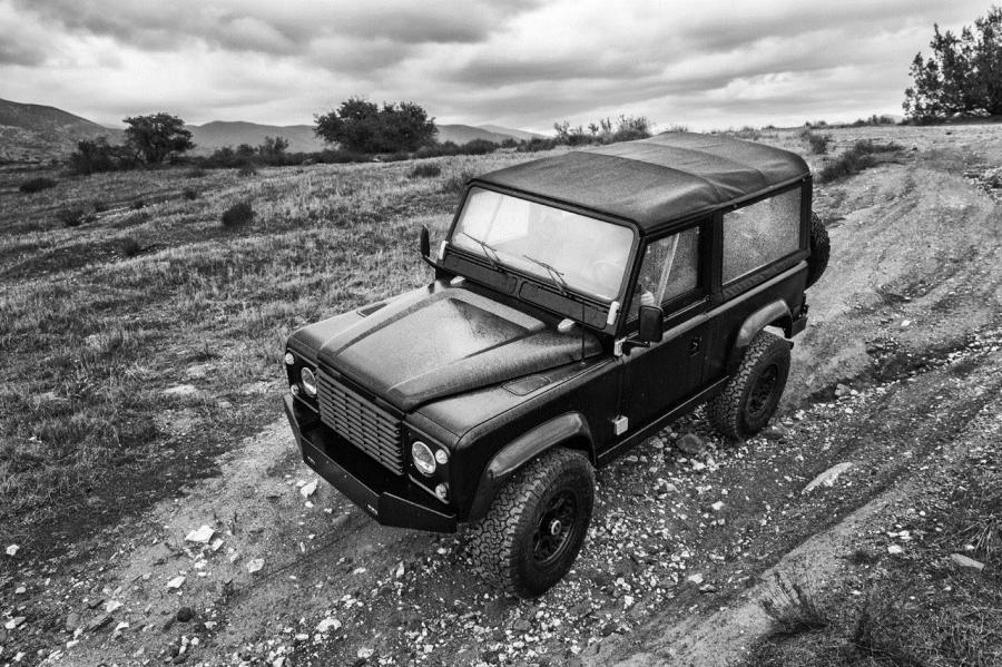  Land Rover Defender 90 by Icon 2014 года  (фото 12 из 63)